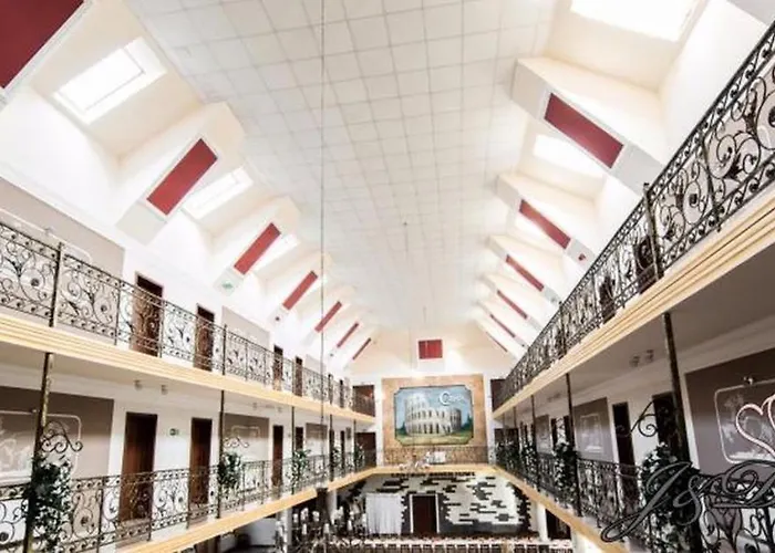 Centrum Cezar Отель Заверце